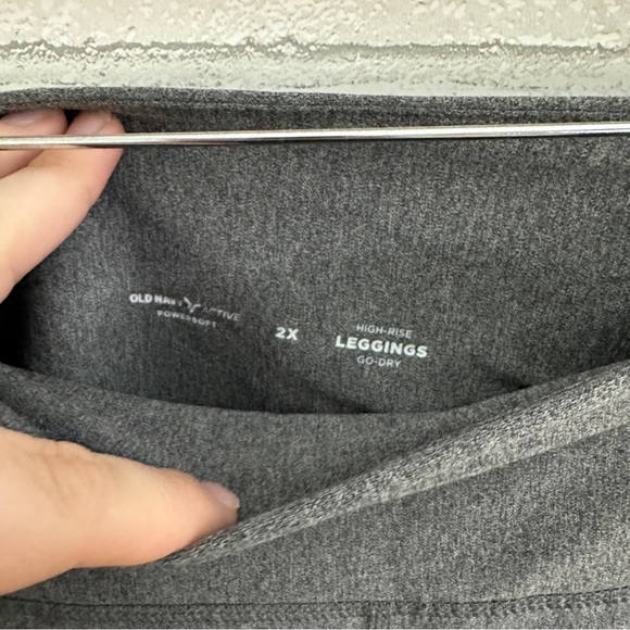OLD NAVY Gray High-Rise 7/8 Ankle Powersoft Leggings - Picture 6 of 8